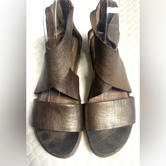 Eileen Fisher Sport Criss Cross Banded Leather Platform Sandals Metallic 
Sz 7 - Picture 2 of 6